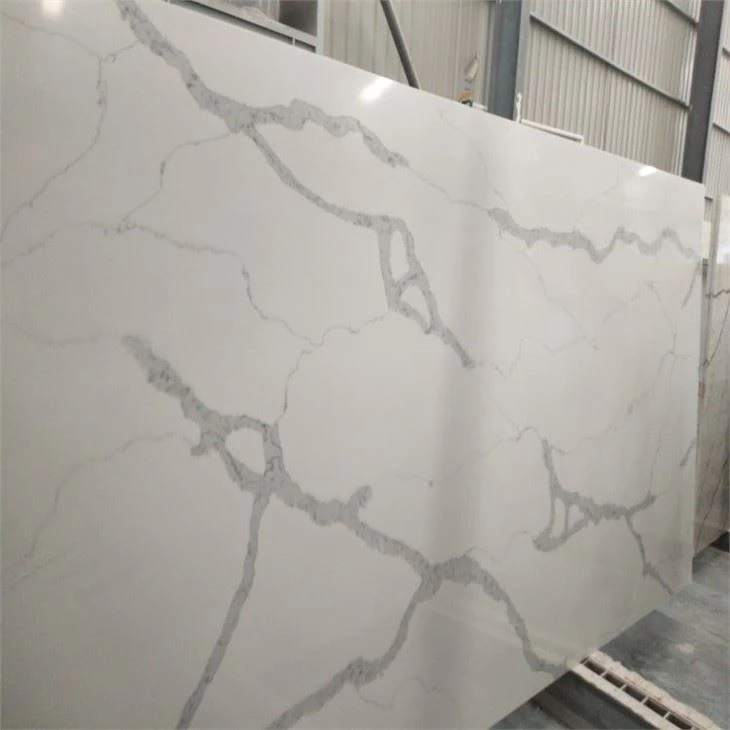 Kwarz Calacatta White