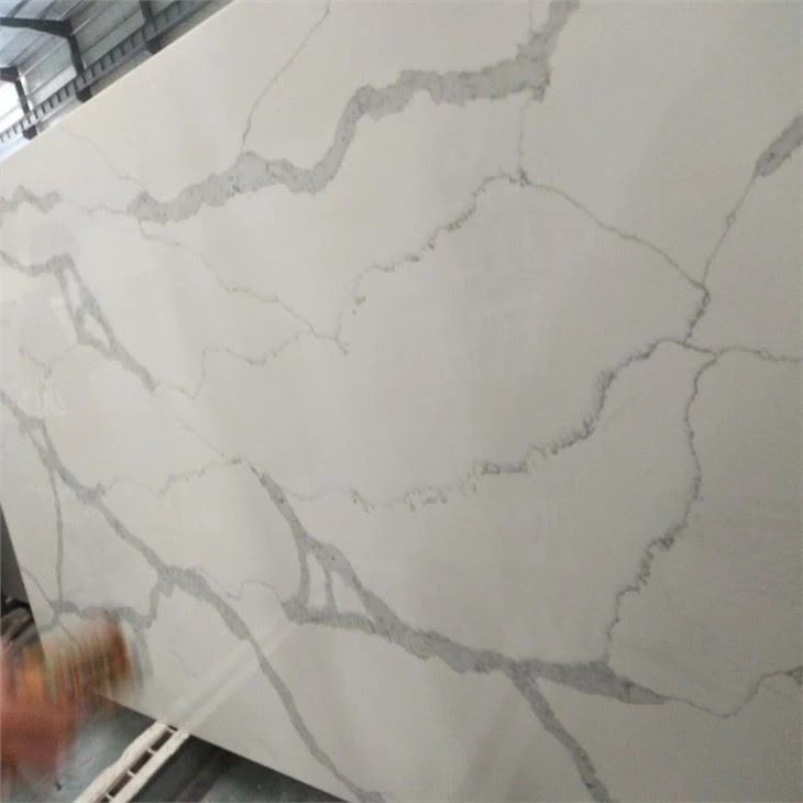 white quartz calacatta