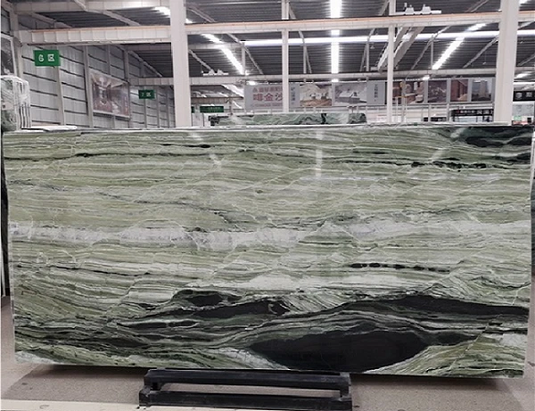 Irħam Emerald Green